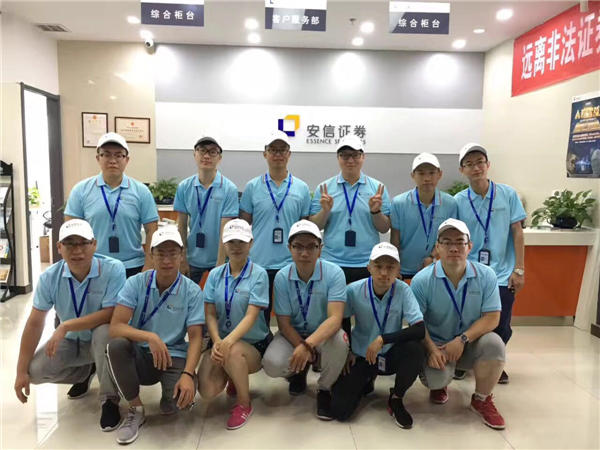 �Ļ����͑�չʾ